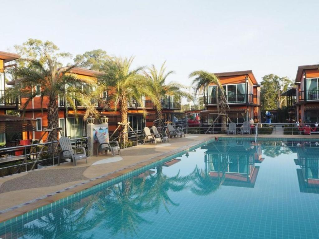 קו לנטה Oyo 755 Rattana Resort מראה חיצוני תמונה