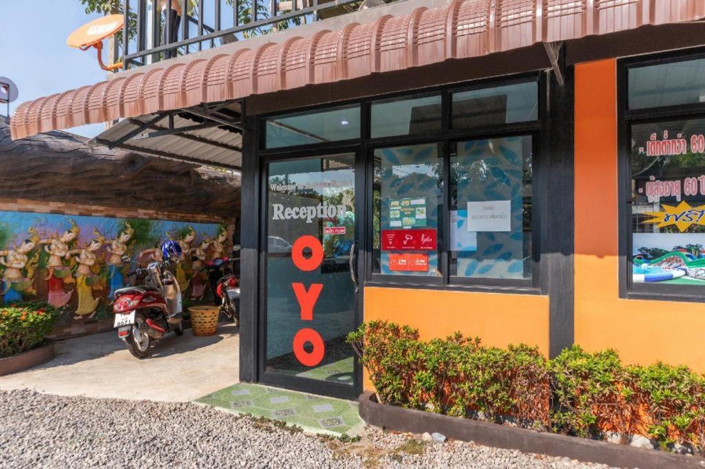 קו לנטה Oyo 755 Rattana Resort מראה חיצוני תמונה