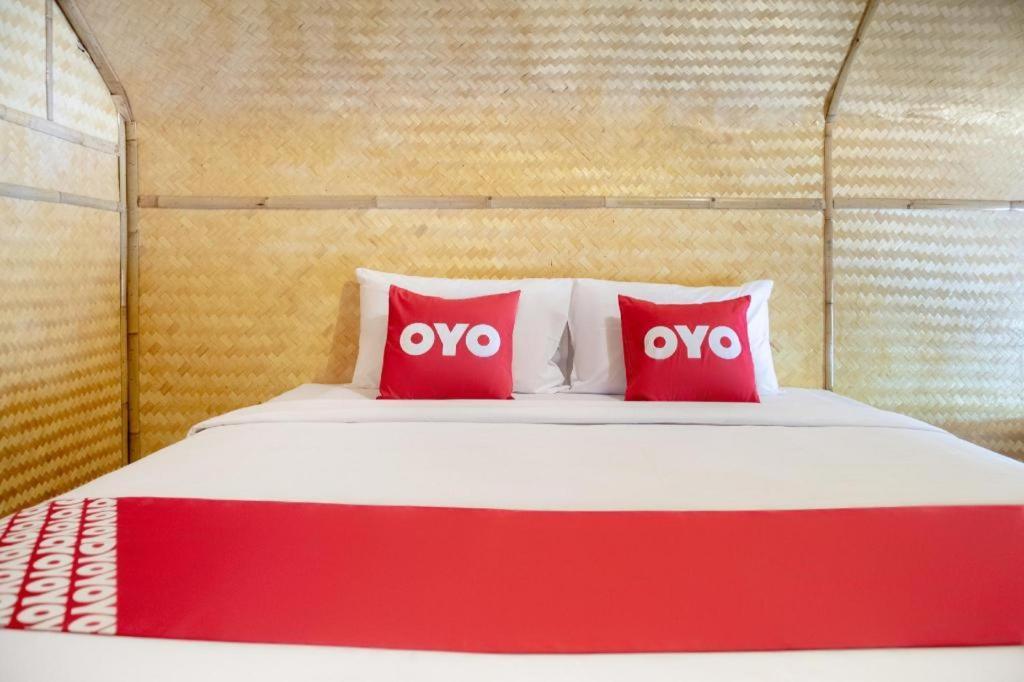קו לנטה Oyo 755 Rattana Resort מראה חיצוני תמונה