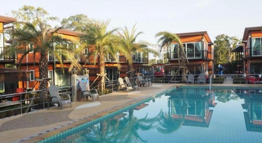 קו לנטה Oyo 755 Rattana Resort מראה חיצוני תמונה