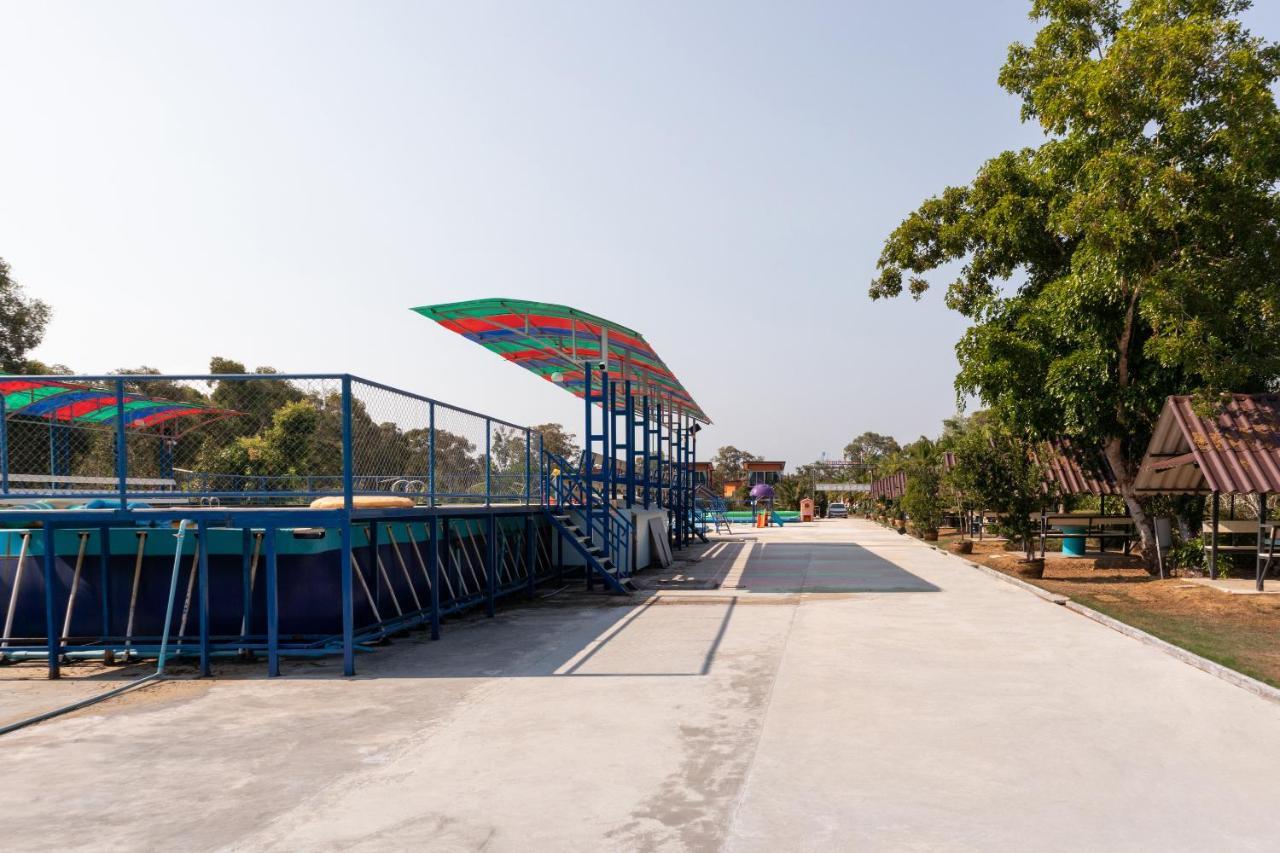 קו לנטה Oyo 755 Rattana Resort מראה חיצוני תמונה